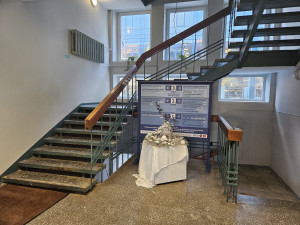 current gallery thumbnail